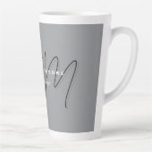 Monogrammed zwart grijs kalligrafie latte mok (Rechts)