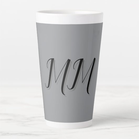 Monogrammed zwart grijs kalligrafie latte mok (Voorkant)