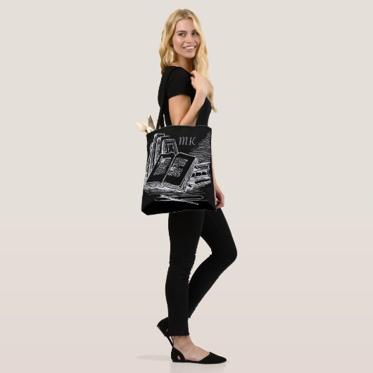 Monogrammed Zwart-wit Academia Tote Bag (Op model)