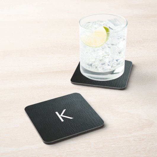 Monogrammed Zwarte-ledertextuur Faux Drankjes Onderzetter (Rechterzijde)