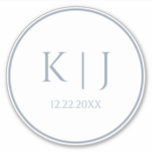 Monogrammen Dusty Blue Elegant Minimalist Wedding Sticker<br><div class="desc">Gedrukt met monogram initialen voor koppels in aangepaste stoffige blauw kleur geweldig voor bruiloften,  verlovingen,  jubileum etc (die u kunt bewerken,  wijzigen en personaliseren) in eenvoudige,  elegante design! Verkrijgbaar in alle maten,  kies gewoon de juiste maat die u nodig hebt.</div>