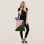 Monogrammen kleurblok, roze/groene wandelpunten tote bag (Op model)