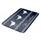 Monogrammen Naam Zandpipers Navy Blue Bath Mat (Gekanteld)
