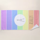 Monogrammen pasta-regenboogkleurige strepen strandlaken (Voorkant)