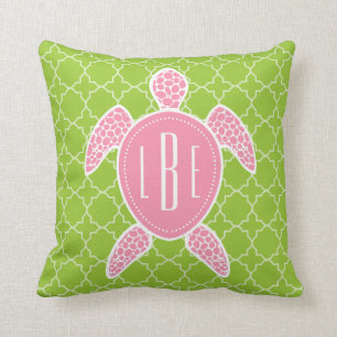 Monogrammen roze Zee Turtle Green Quatrefoil Kussen