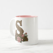 Monogrammok mok van oranje tabby kat (Voorkant links)