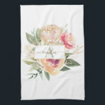 Monogramnaam Peony en Gold Foil Bloom Theedoek<br><div class="desc">Deze aanpasbare theehanddoek is ontworpen om te coördineren met het collectie van Peony Bloom Monogram en is voorzien van luchtige roze en goudpony-bloemen met een groen blad. Voor een meer geavanceerde aanpassing van dit ontwerp, bijvoorbeeld het wijzigen van de lay-out, het lettertype of de tekstgrootte, klikt u hierboven op de...</div>