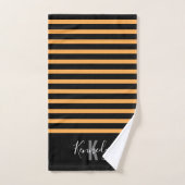 Monogramnaam zwart en Oranje Stripes Pattern Bad Handdoek (Handdoek)