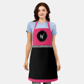 Monogrampron, warm roze, zwart en wit schort (Gedragen)