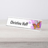 Monogramvlinders op paarse achtergrond bureau naambordje (Voorkant)