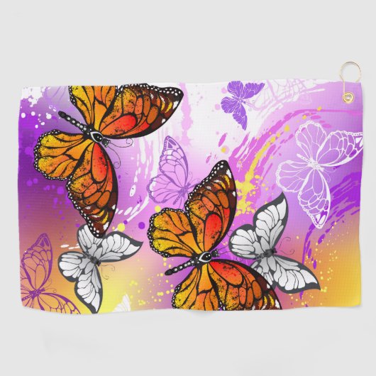 Monogramvlinders op paarse achtergrond golfhanddoek (Horizontaal)