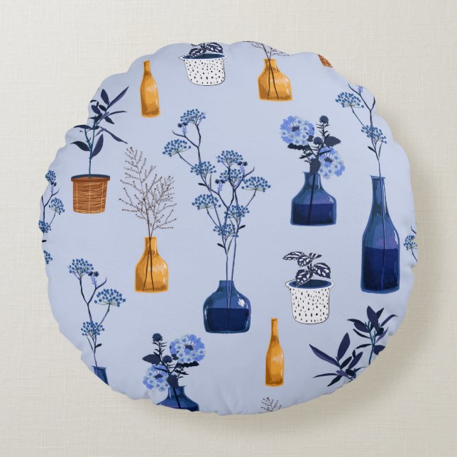 Monoton van moderne bloemen en vaas, pot met bot rond kussen (Voorkant)