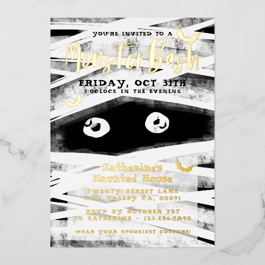 Monster Bash | Zwarte & Witte Mummy Halloween Part Folie Uitnodiging (Voorkant)