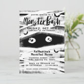 Monster Bash | Zwarte & Witte Mummy Halloween Part Kaart (Staand voorkant)