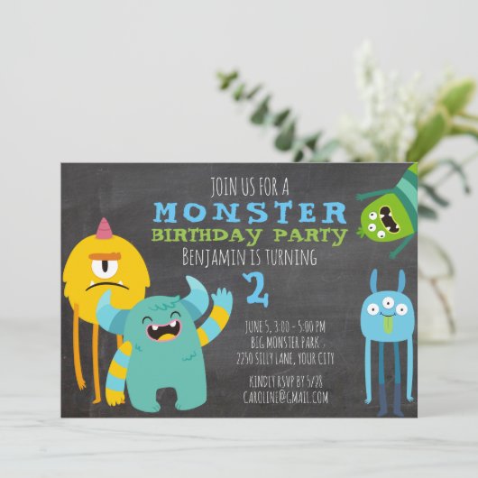 Monster Birthday Party Theme Chalkboard Uitnodigin Kaart (Staand voorkant)