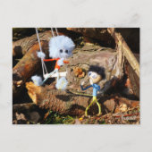 Monster Fubby op schommel. Briefkaart (Voorkant)