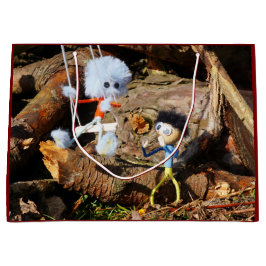 Monster Fubby op schommel. Groot Cadeauzakje