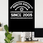 Monster Hunter Zegel Verweerde Typografie Poster (Thuiskantoor)
