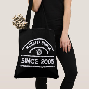 Monster Hunter Zegel Verweerde Typografie Tote Bag
