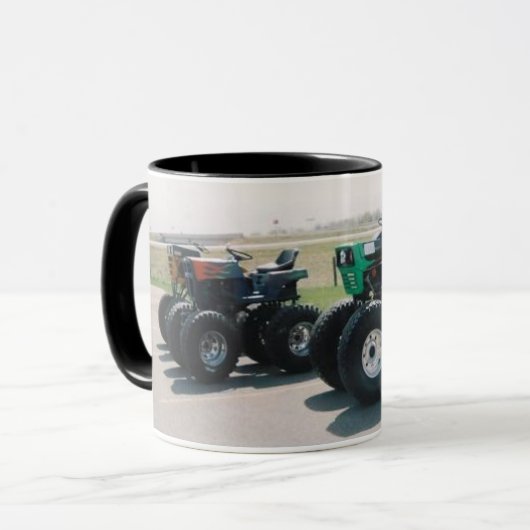 Monster Mowers Mok (Voorkant links)