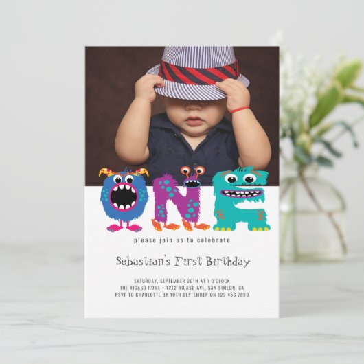 Monster Text First Birthday Foto gepersonaliseerd Kaart (Staand voorkant)