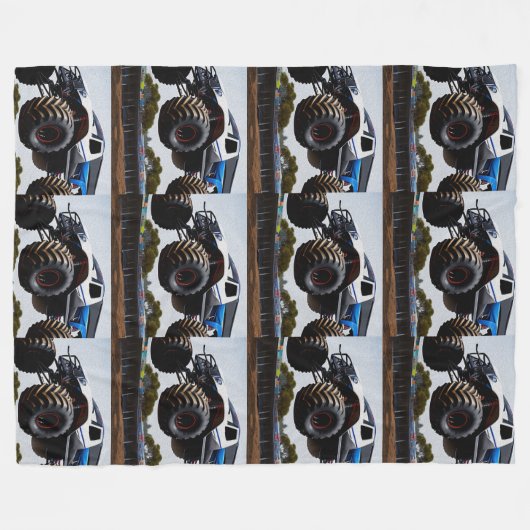 Monster Truck Launch, grote rugzak Fleece Deken (Voorkant (Horizontaal))