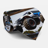 Monster Truck Launch, Mannen Stropdas (Opgerold)