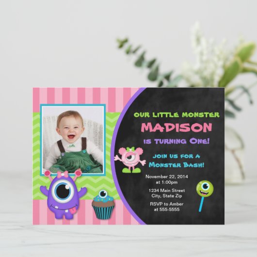 Monster Verjaardag Uitnodiging Monster Girl Uitnod (Staand voorkant)