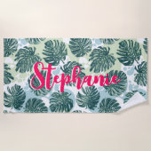 Monstera-blad Tropische Palm Boomroze Script Naam Strandlaken (Voorkant)