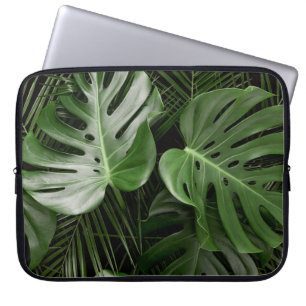 Monstera bladeren, luxe tropische lay-out. laptop sleeve