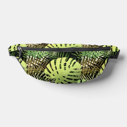 Monsterapalm verlaat tropisch oerwoud heuptasje (Liggend)