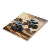 Monstertrucks racen in de woestijn, tegeltje (Zijkant)