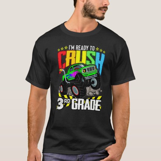 Monsterwagen klaar om de derde klasse terug te bre t-shirt (Voorkant)