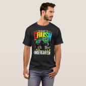 Monsterwagen klaar om de kindertuin terug te breng t-shirt (Voorkant volledig)
