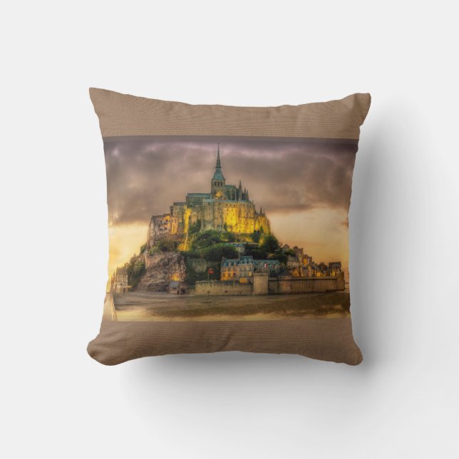 Mont St. Michel Normandy France Brown Pillow Kussen (Voorkant)