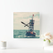 Montauk Salvage Co. Buoy Wall Clock Vierkante Klok (Huis)