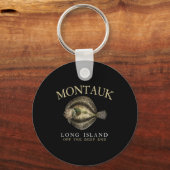 Montauk uit de Deep End Fluke Flounder Gevist op Sleutelhanger (Voorkant)