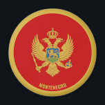 Montenegro Flag Charming Patriotic Magneet<br><div class="desc">Montenegro Flag Charming Patriotic Magnet met de Montenegrijnse vlag op de hele magneet. De naam van het land is subtiel geïntegreerd in het ontwerp onderaan. De tekst kan volledig worden aangepast met de functie "Aanpassen!". Dit mooie Montenegro Magnet is het stijlvolle geschenk voor elke gelegenheid. © 2021 LandenVande wereld</div>