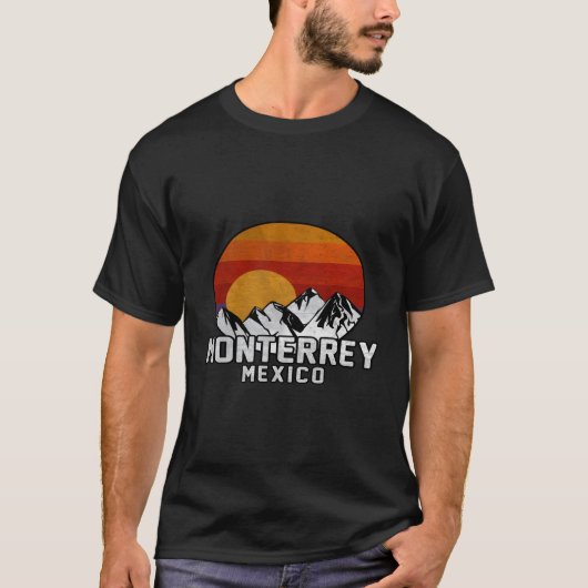 Monterrey Mexico Retro Bergzonsondergang T-shirt (Voorkant)