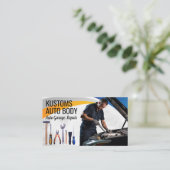 Monteur werkt aan de motor | Handgereedschap Visitekaartje (Staand voorkant)