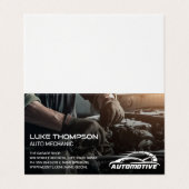 Monteur werkt aan motor | Auto Services Logo Visitekaartje (Buitenkant ongevouwen)