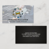 Monteur werkt aan motor met sleutel visitekaartje (Voorkant / Achterkant)