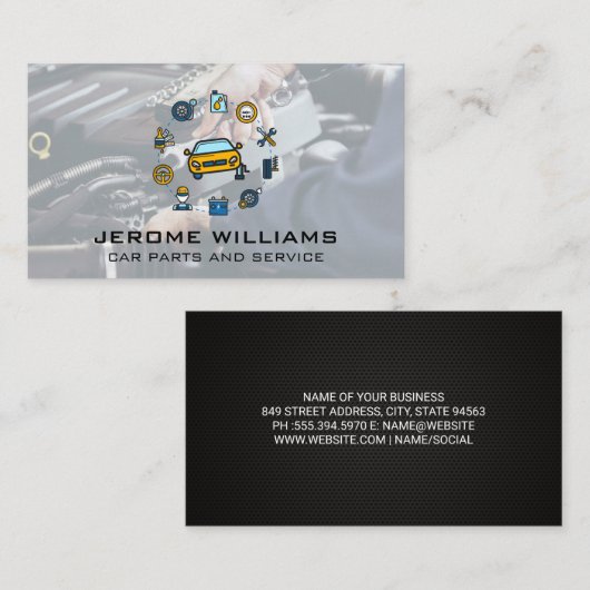 Monteur werkt aan motor met sleutel visitekaartje (Voorkant / Achterkant)