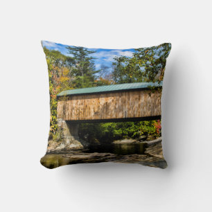Montgomery Covered Bridge met herfstloof Kussen