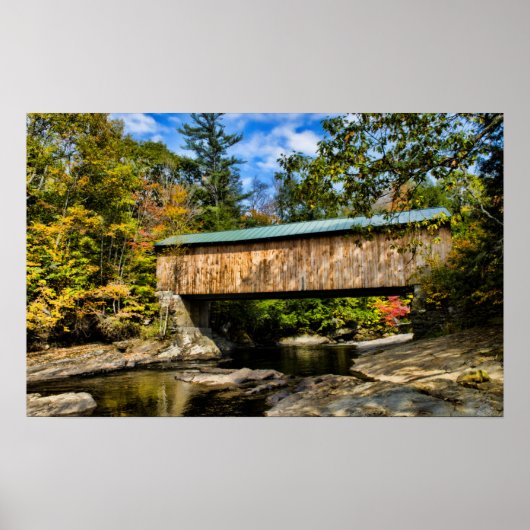 Montgomery Covered Bridge met herfstloof Poster (Voorkant)