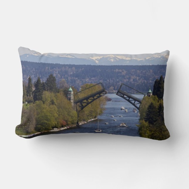 MontLake Bridge en Cascade Mountains Kussen (Voorkant)