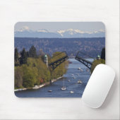 MontLake Bridge en Cascade Mountains Muismat (Met muis)