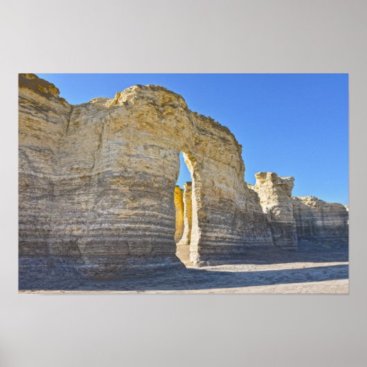 Monument Rocks Key Hole Arch, Kansas Poster (Voorkant)