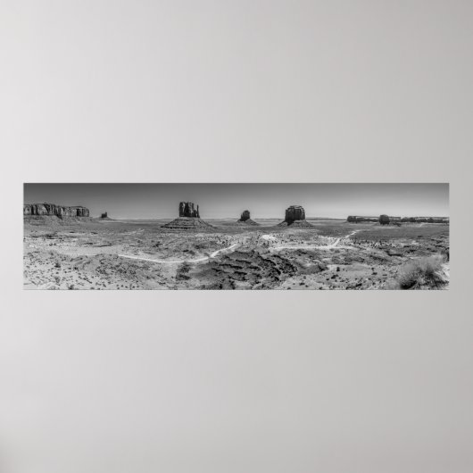 Monument Valley Black en White Panoramic Poster (Voorkant)