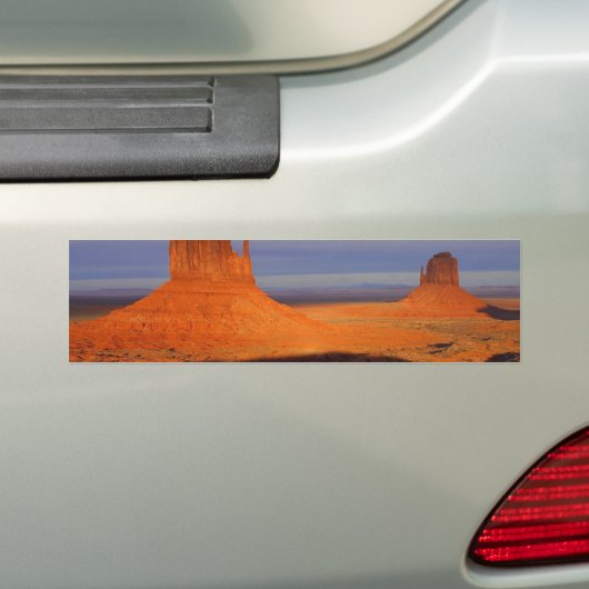Monument Valley Bumpersticker (Op auto)
